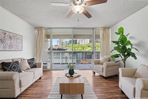 Photo of 1114 Wilder Avenue #503, Honolulu, HI 96822 (MLS # 202609048)