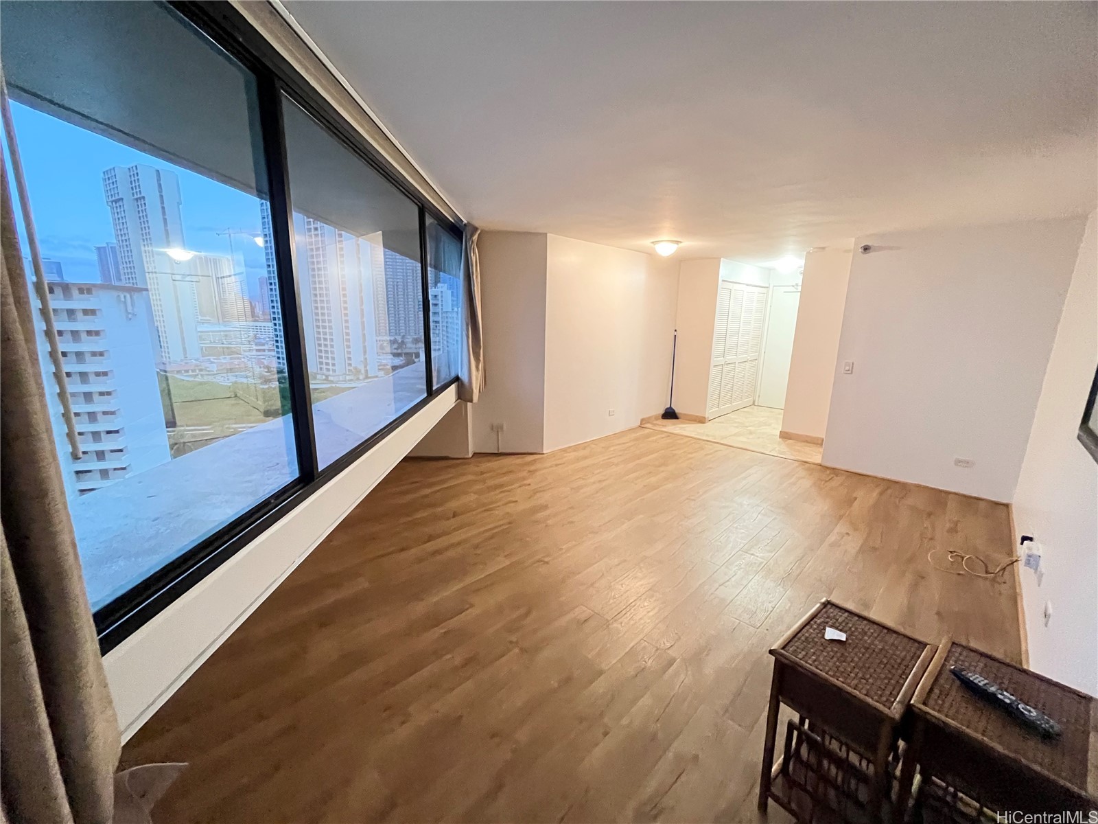 1700 Ala Moana Boulevard 1702