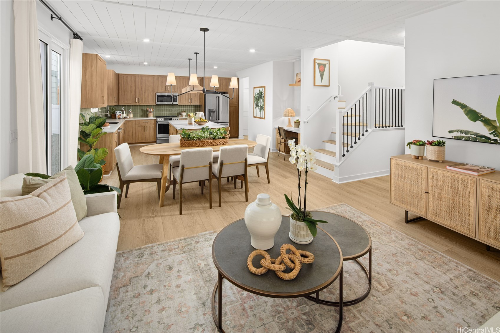 91-1101 Franklin D Roosevelt Avenue 331