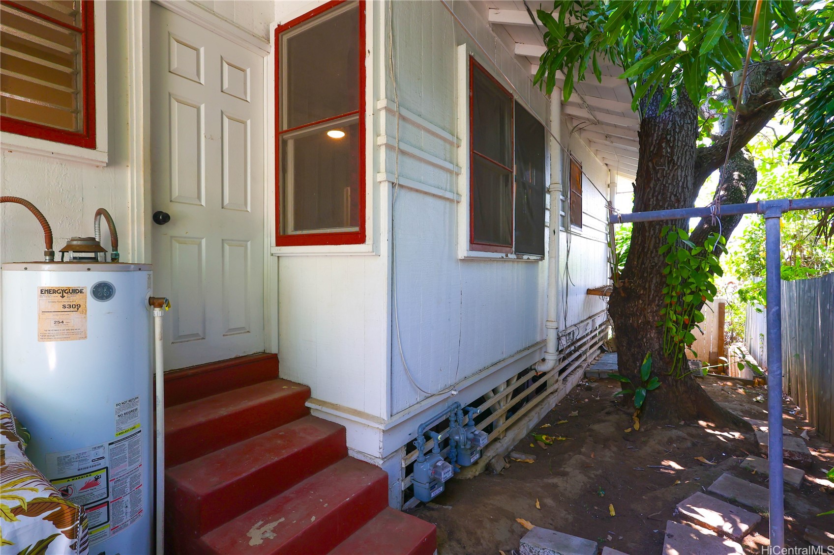 1914 Manoa Road