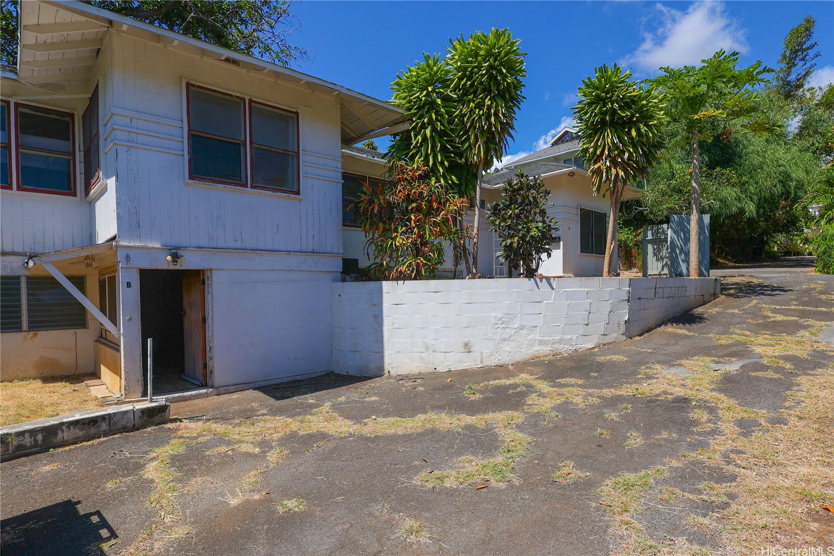 1914 Manoa Road