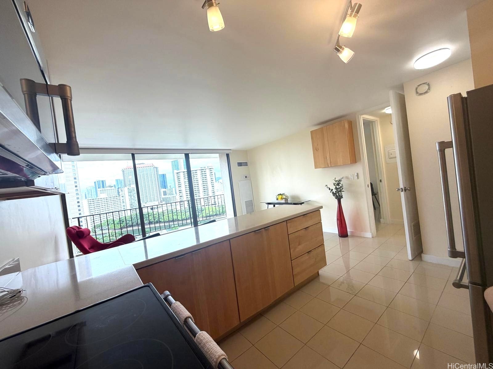 411 Hobron Lane 1510