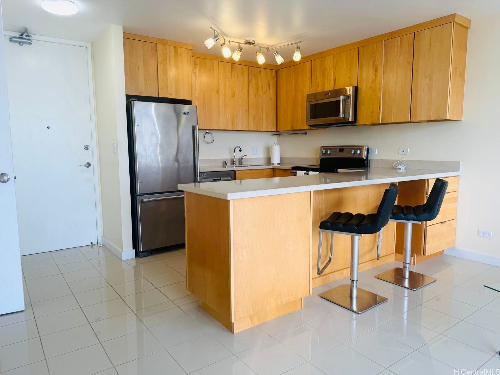 411 Hobron Lane 1510