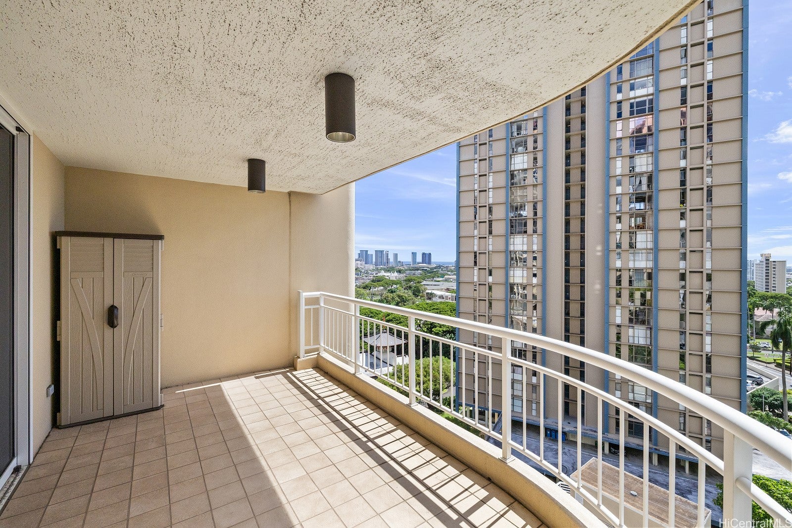 2047 Nuuanu Avenue 1103