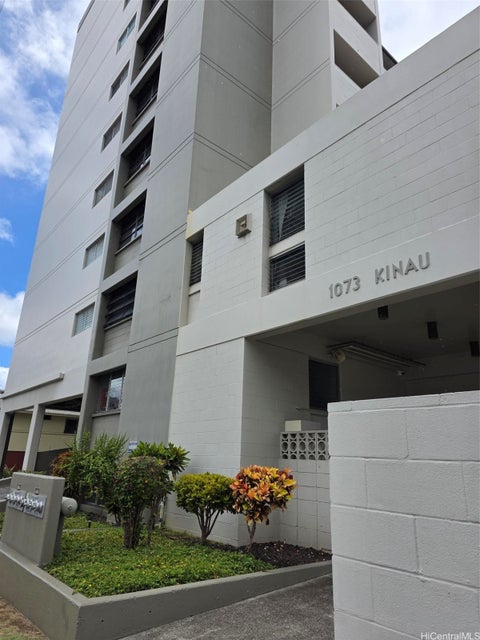 Photo of 1073 Kinau Street #801, Honolulu, HI 96814 (MLS # 202614734)