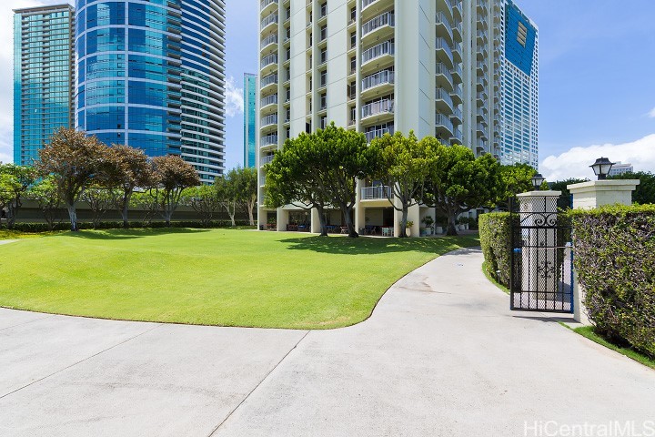 1350 Ala Moana Residential Lease