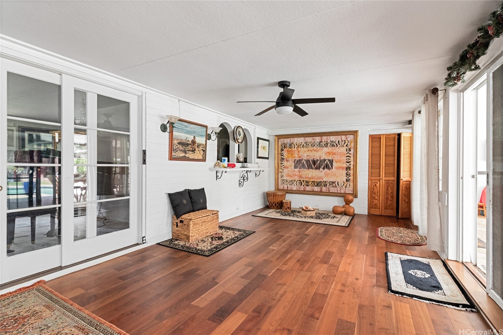 5562 Kalanianaole Highway