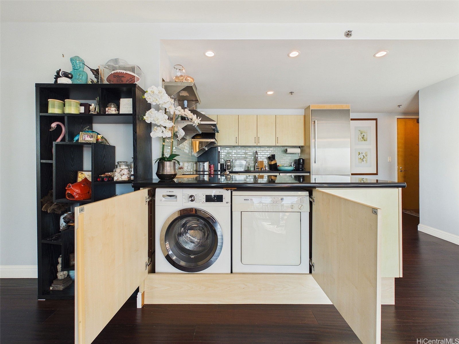 801 S King Street 3704