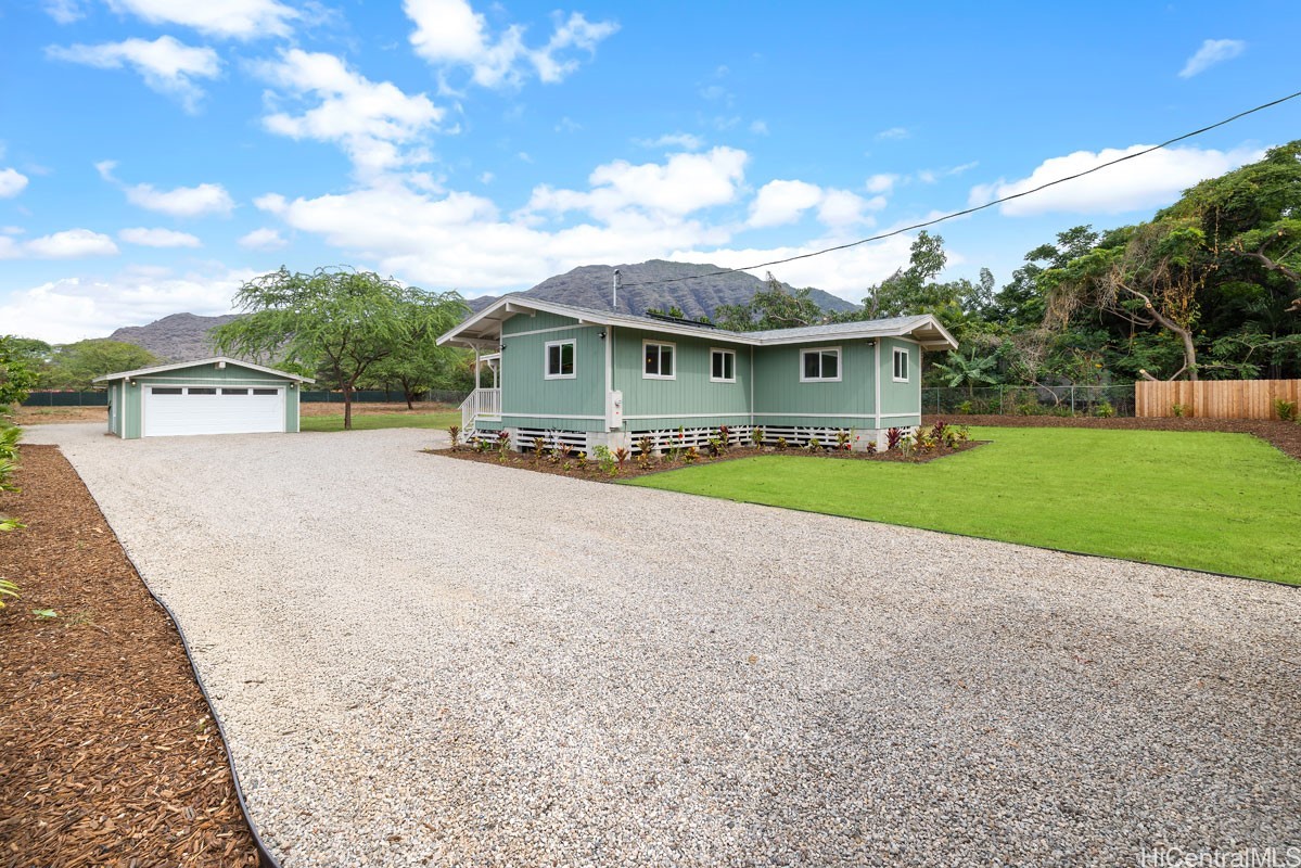 84-358 Makaha Valley Road