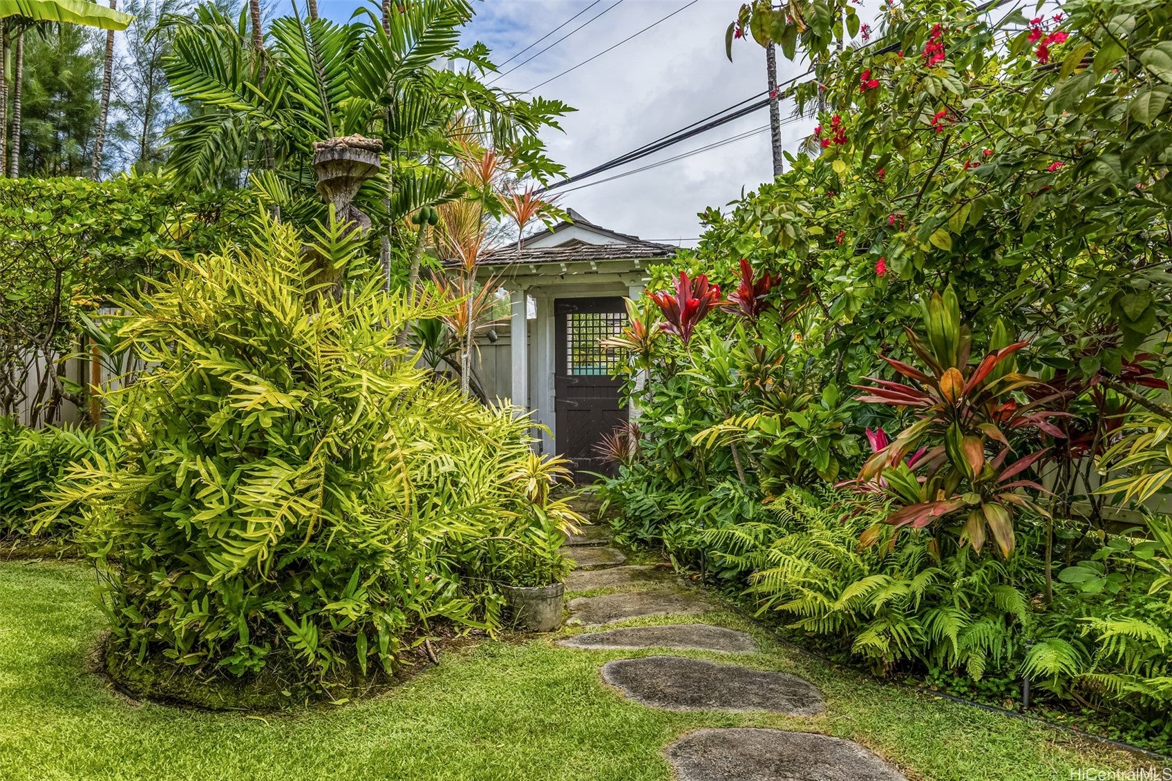 1036 Mokulua Drive