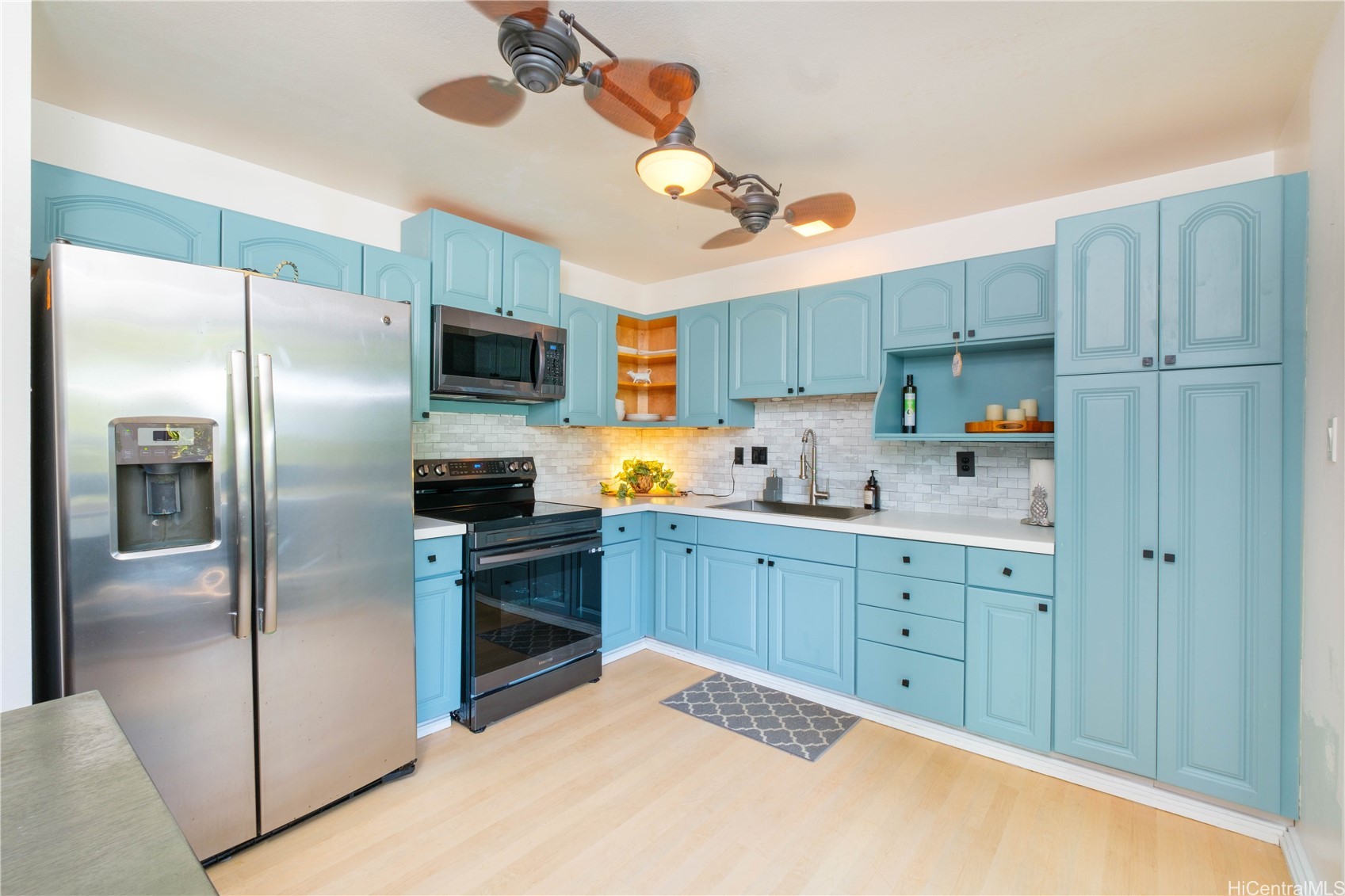 1090 Kumukumu Street B