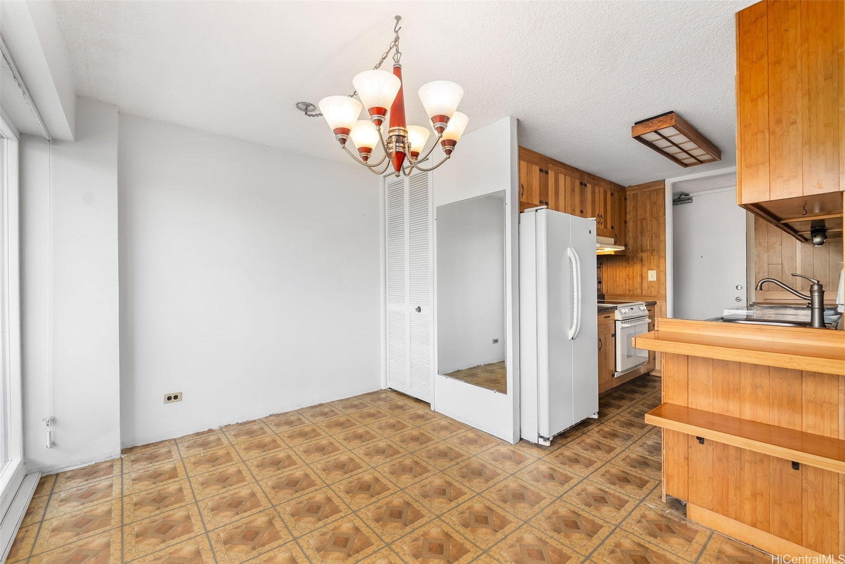2085 Ala Wai Boulevard A32