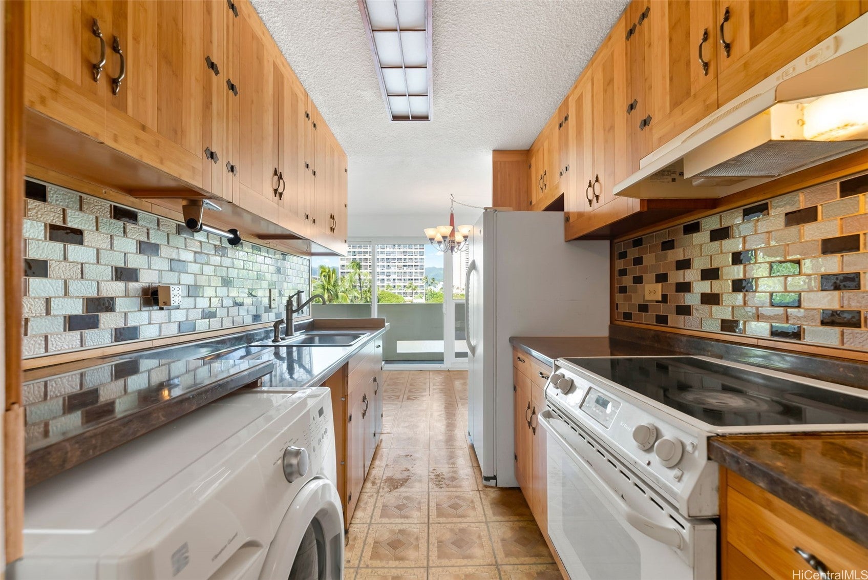 2085 Ala Wai Boulevard A32
