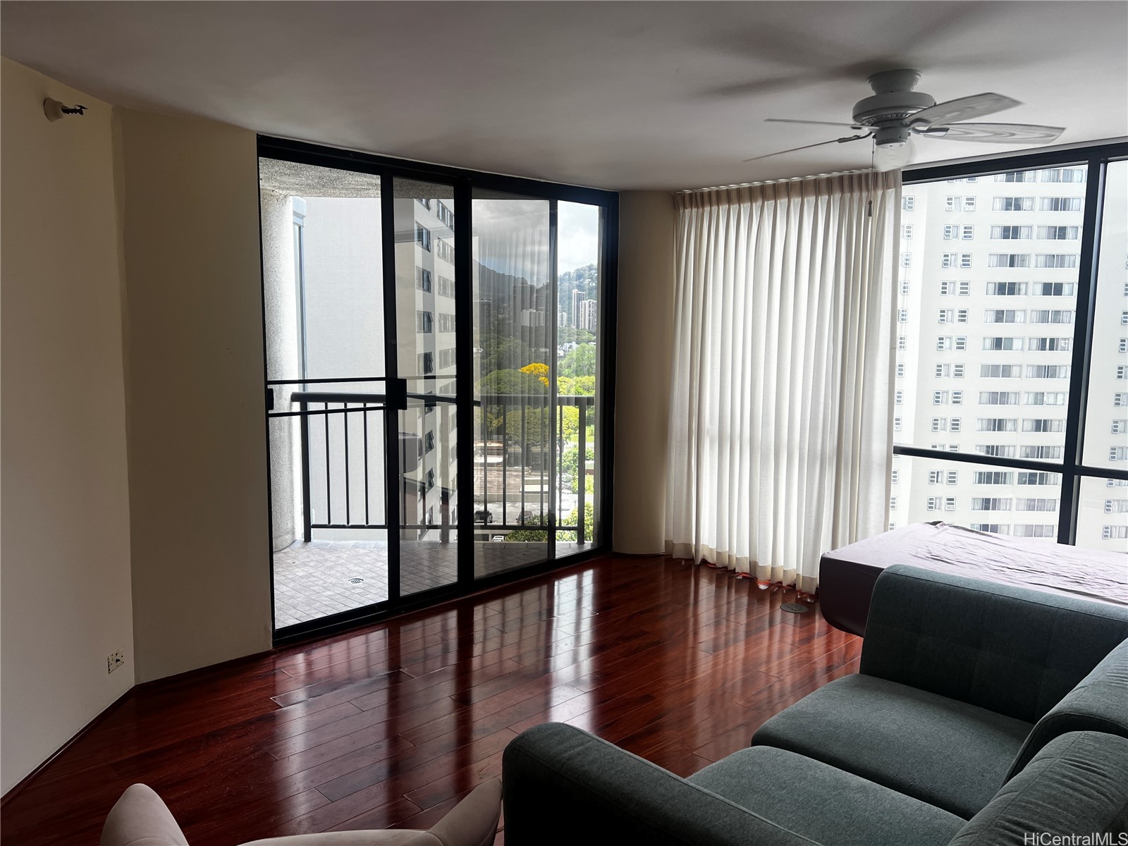 60 N Beretania Street 1606