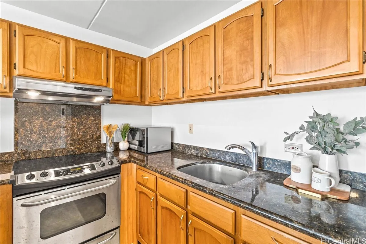 Honolulu, Hawaii 96826, United States, 1 Bedroom Bedrooms, ,1 BathroomBathrooms,Residential,Active,88593