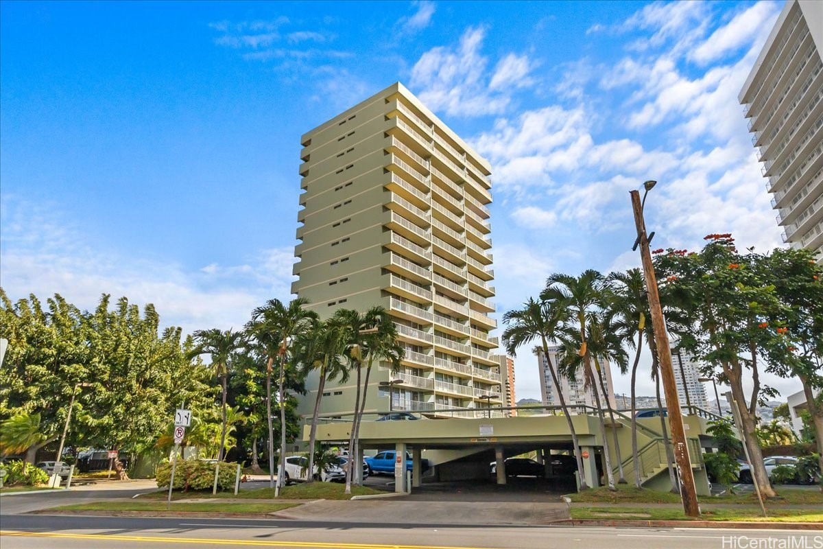 Iolani Regent Condominium