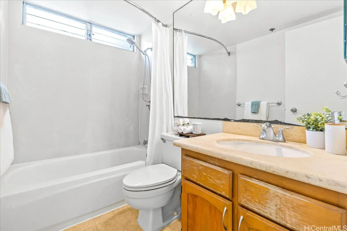 Honolulu, Hawaii 96826, United States, 1 Bedroom Bedrooms, ,1 BathroomBathrooms,Residential,Active,88593