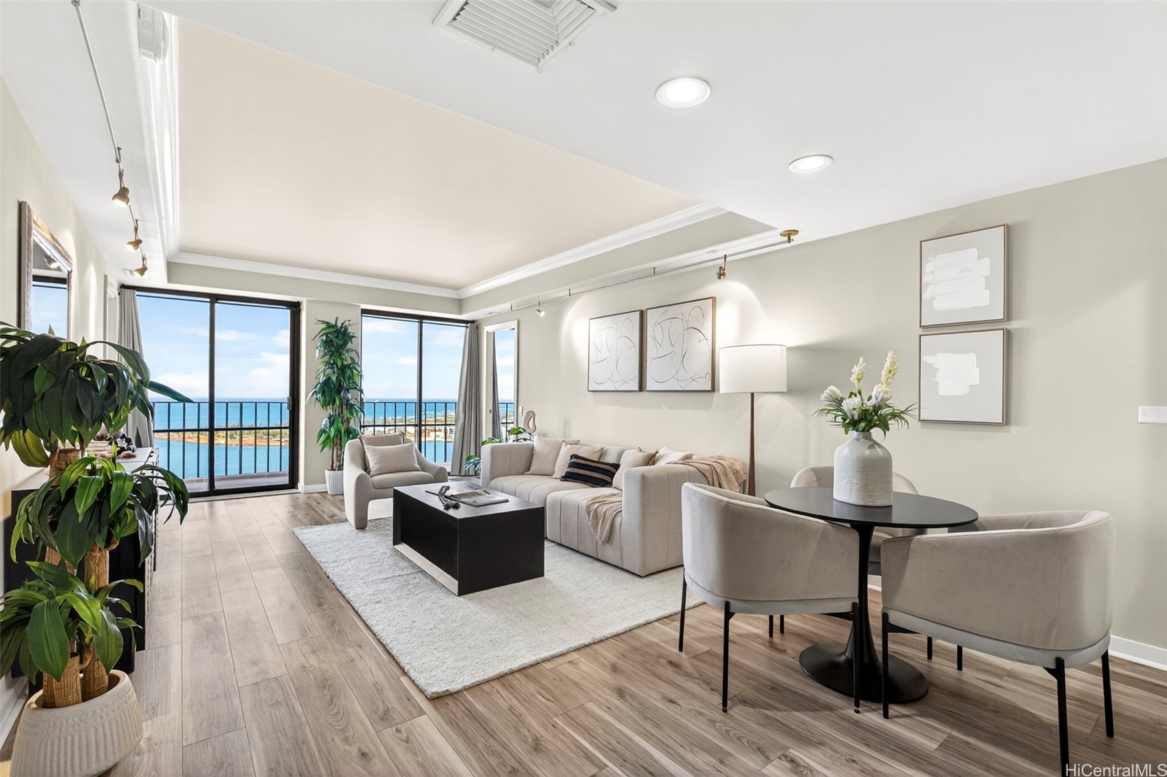 700 Richards Street 2510