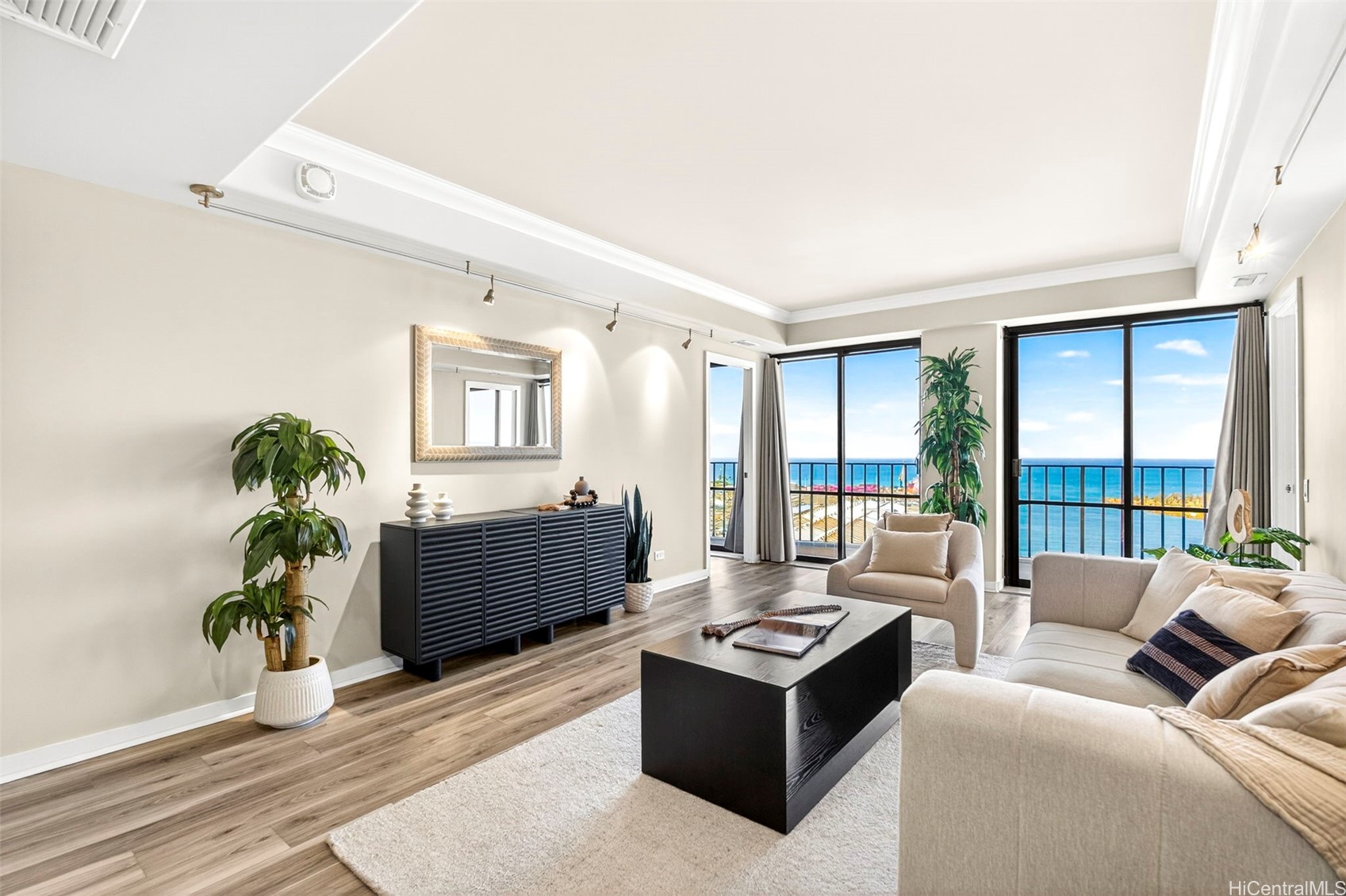 700 Richards Street 2510