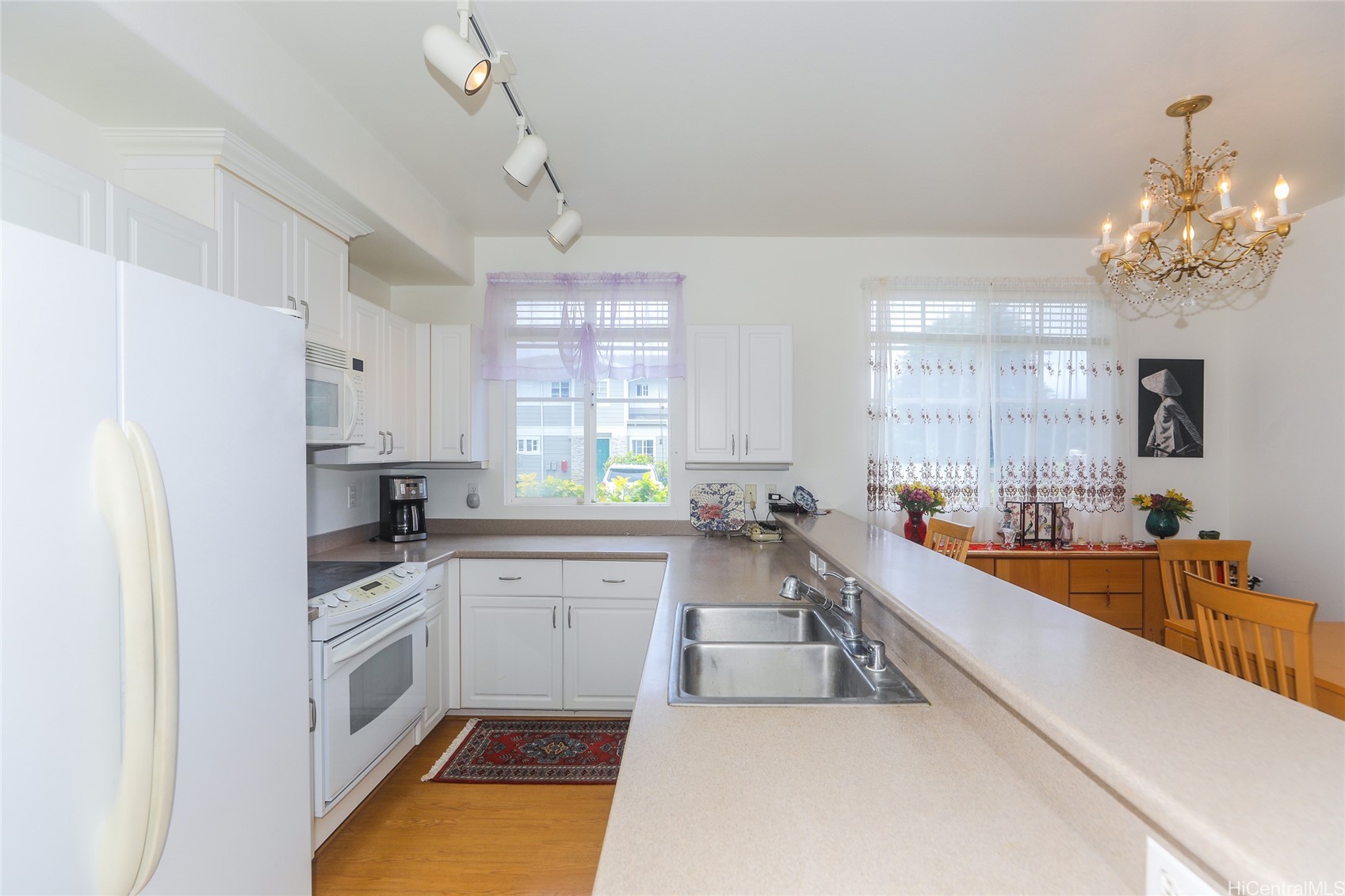 1173 Mokuhano Street F101