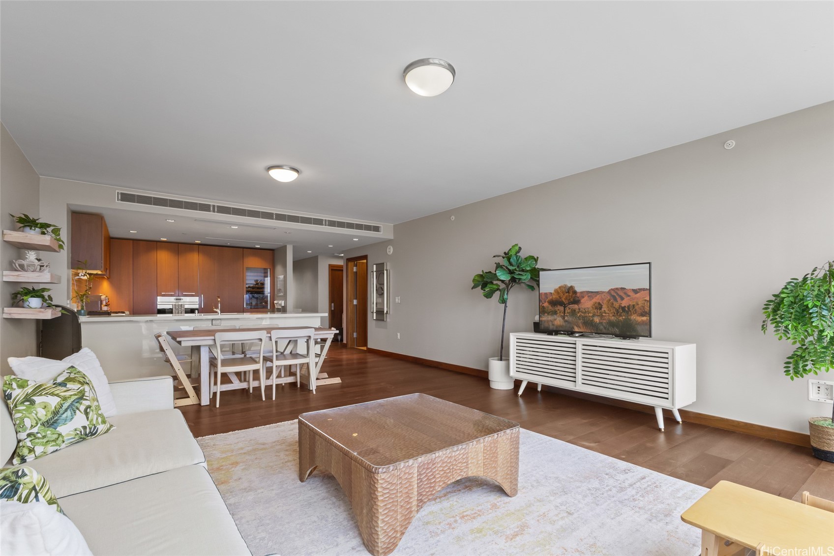 1555 Kapiolani Boulevard 1000