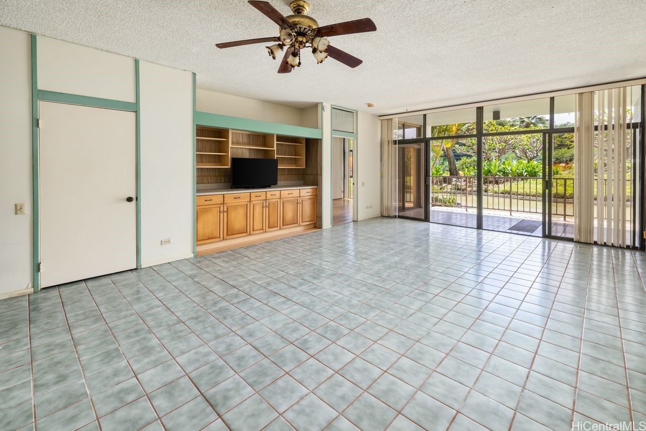 1030 Aoloa Place 104A