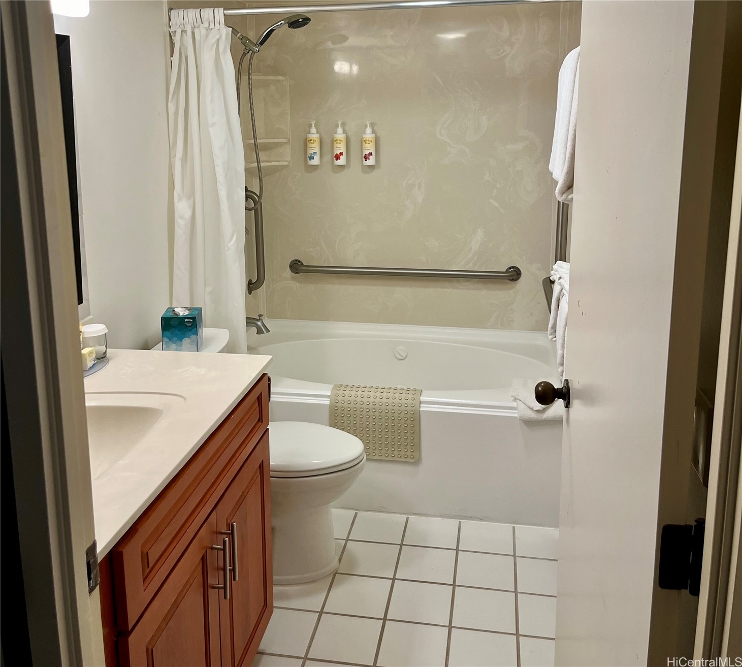 1088 Bishop Street 1501