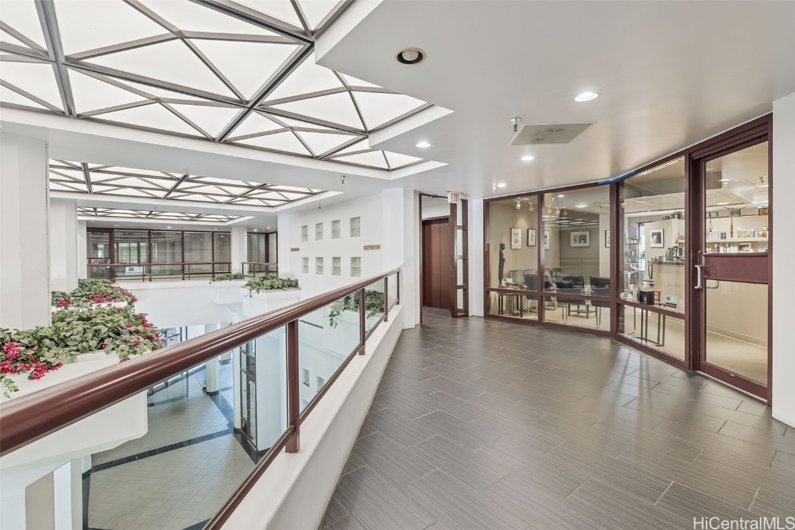 725 Kapiolani Boulevard C209