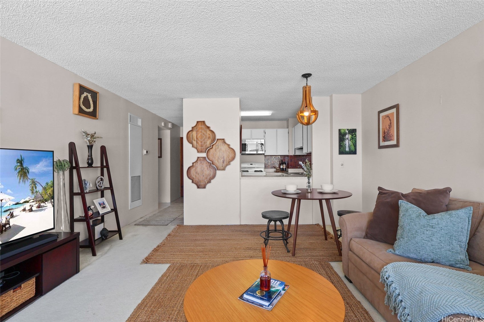 430 Lewers Street 1701