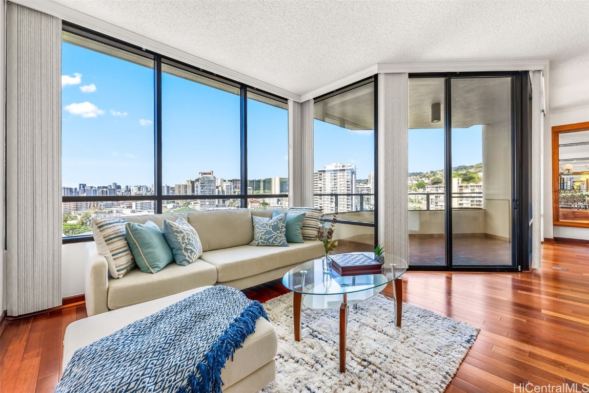 Punahou Cliffs Condominium