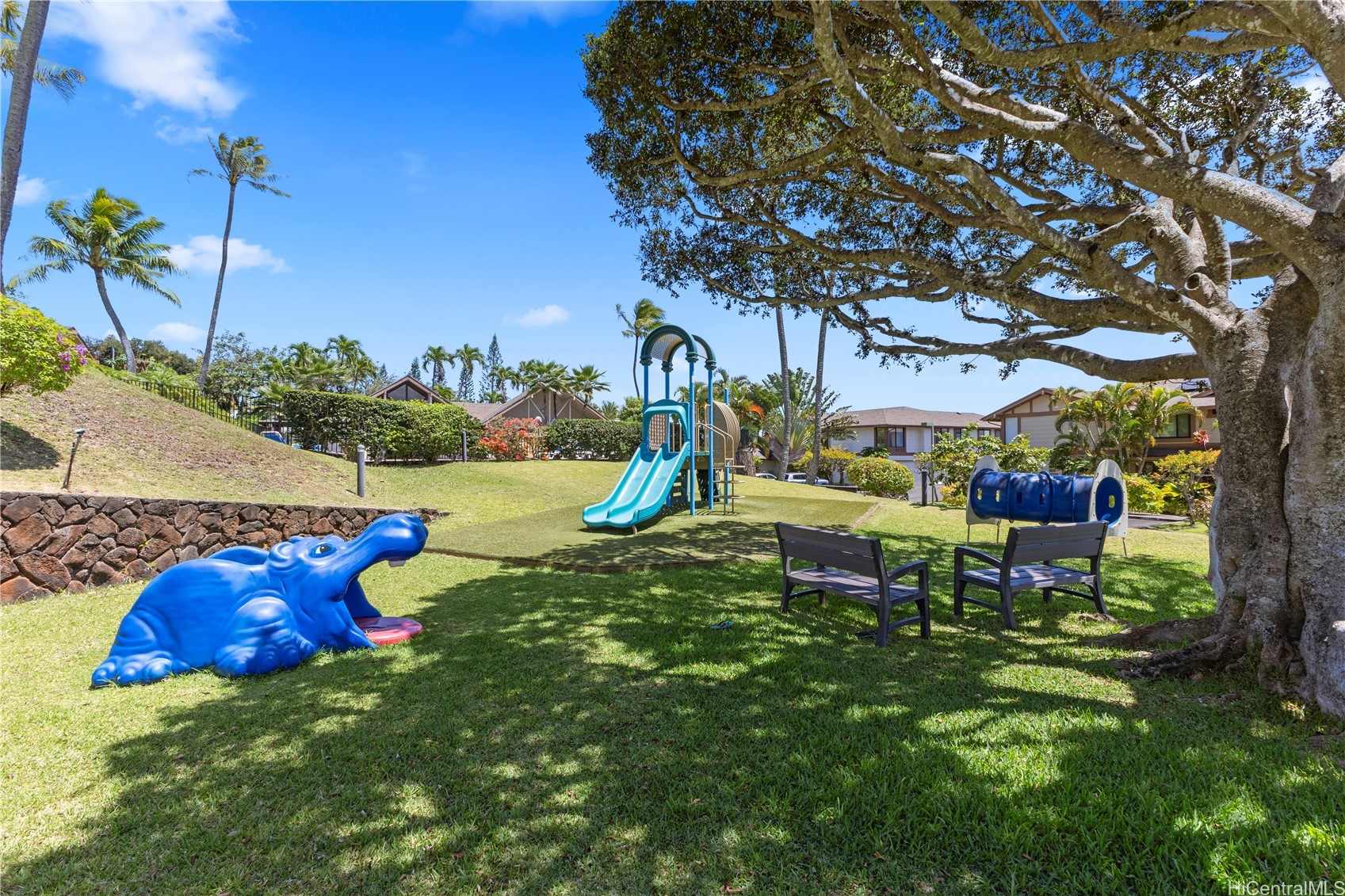 Wailuna Condominium