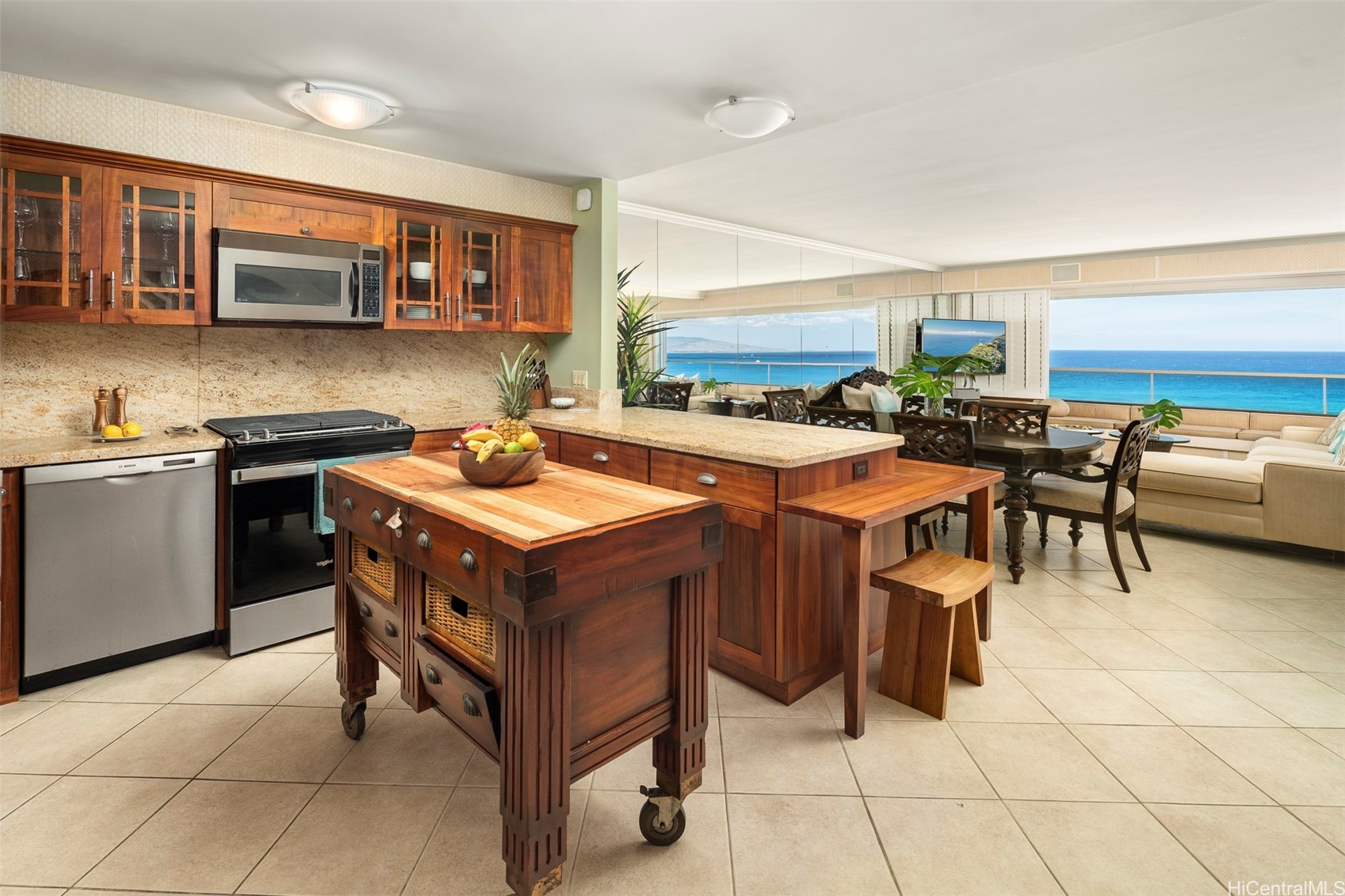 2895 Kalakaua Avenue 1404 & #1405