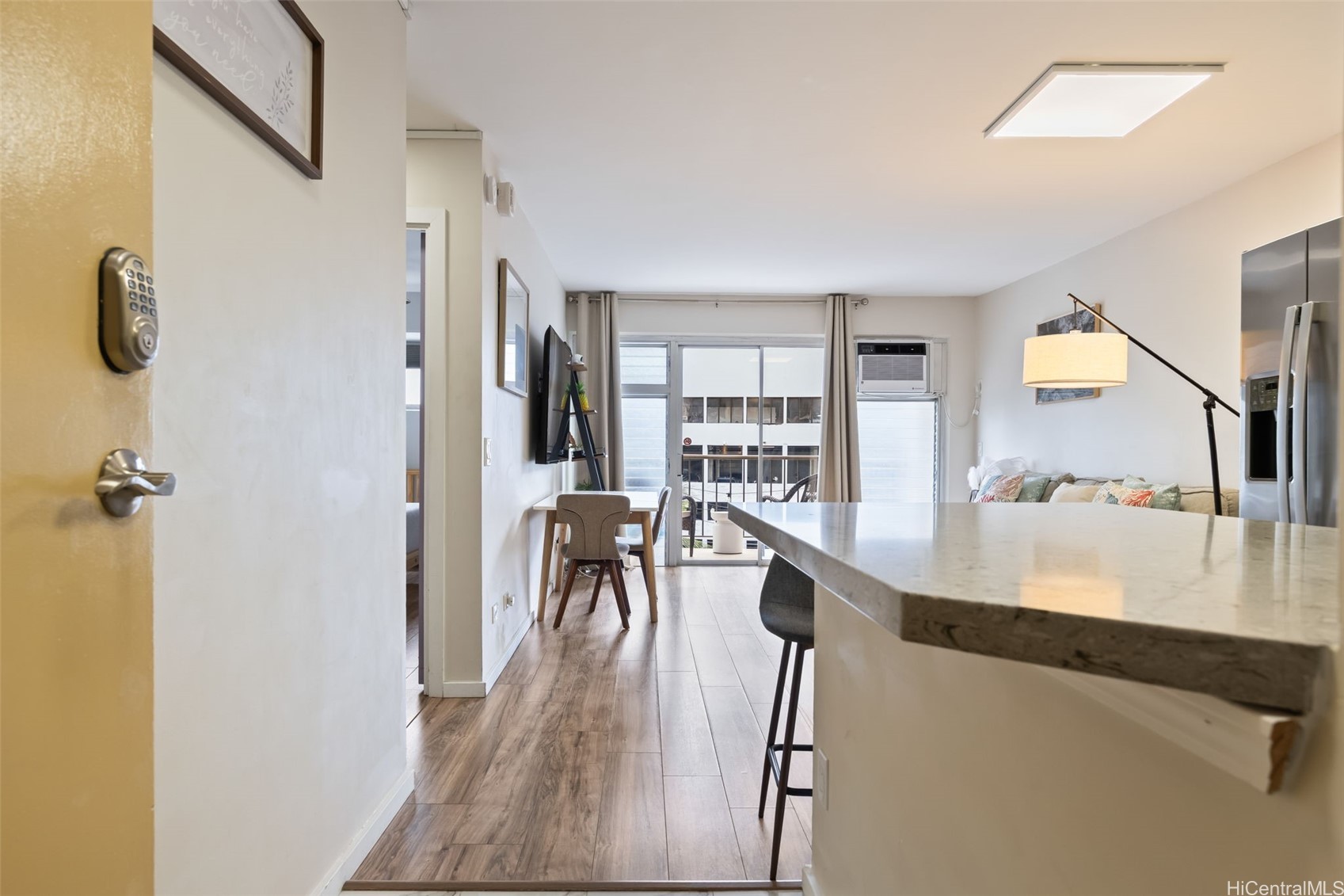 2465 Kuhio Avenue 710