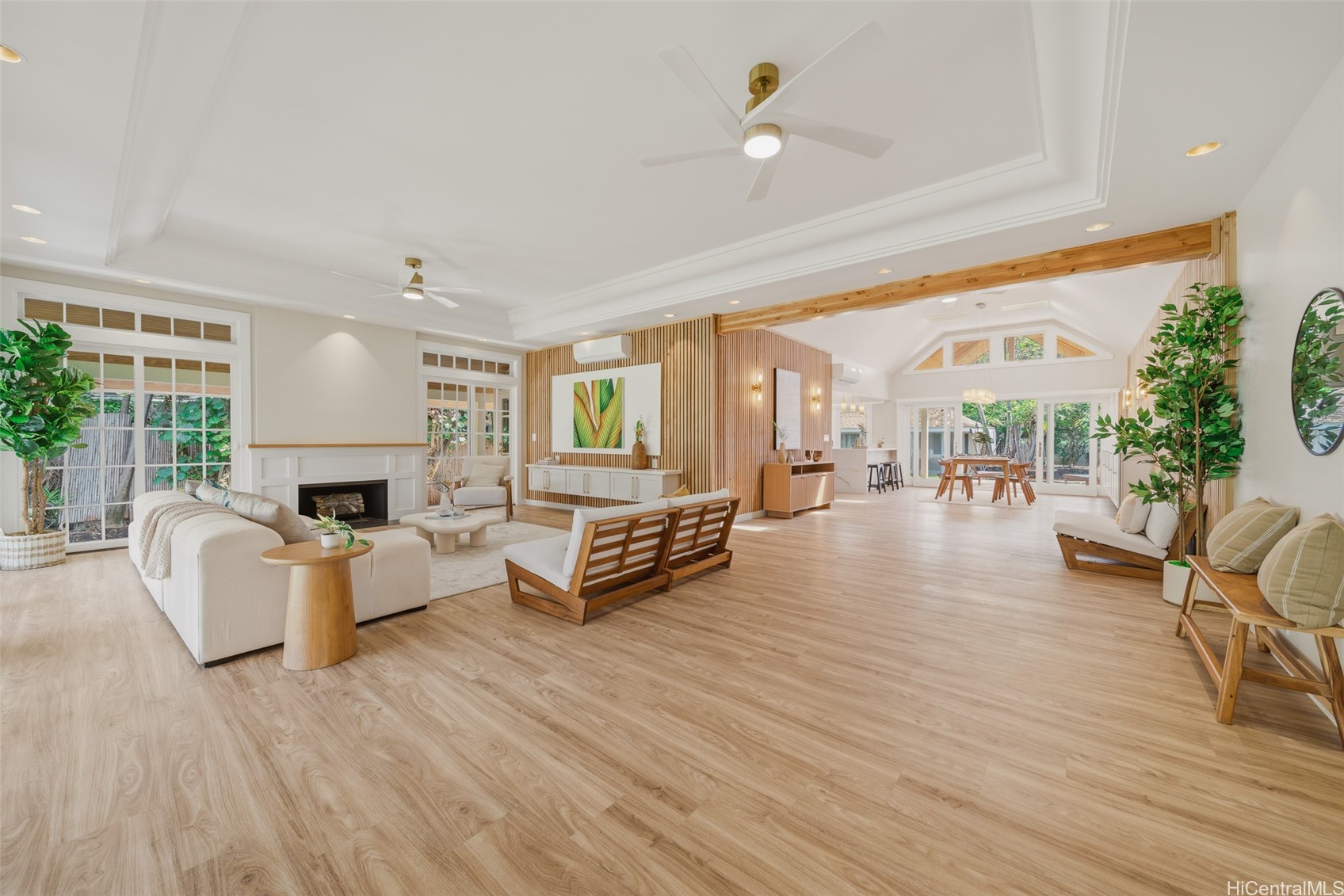 814 Kealaolu Avenue