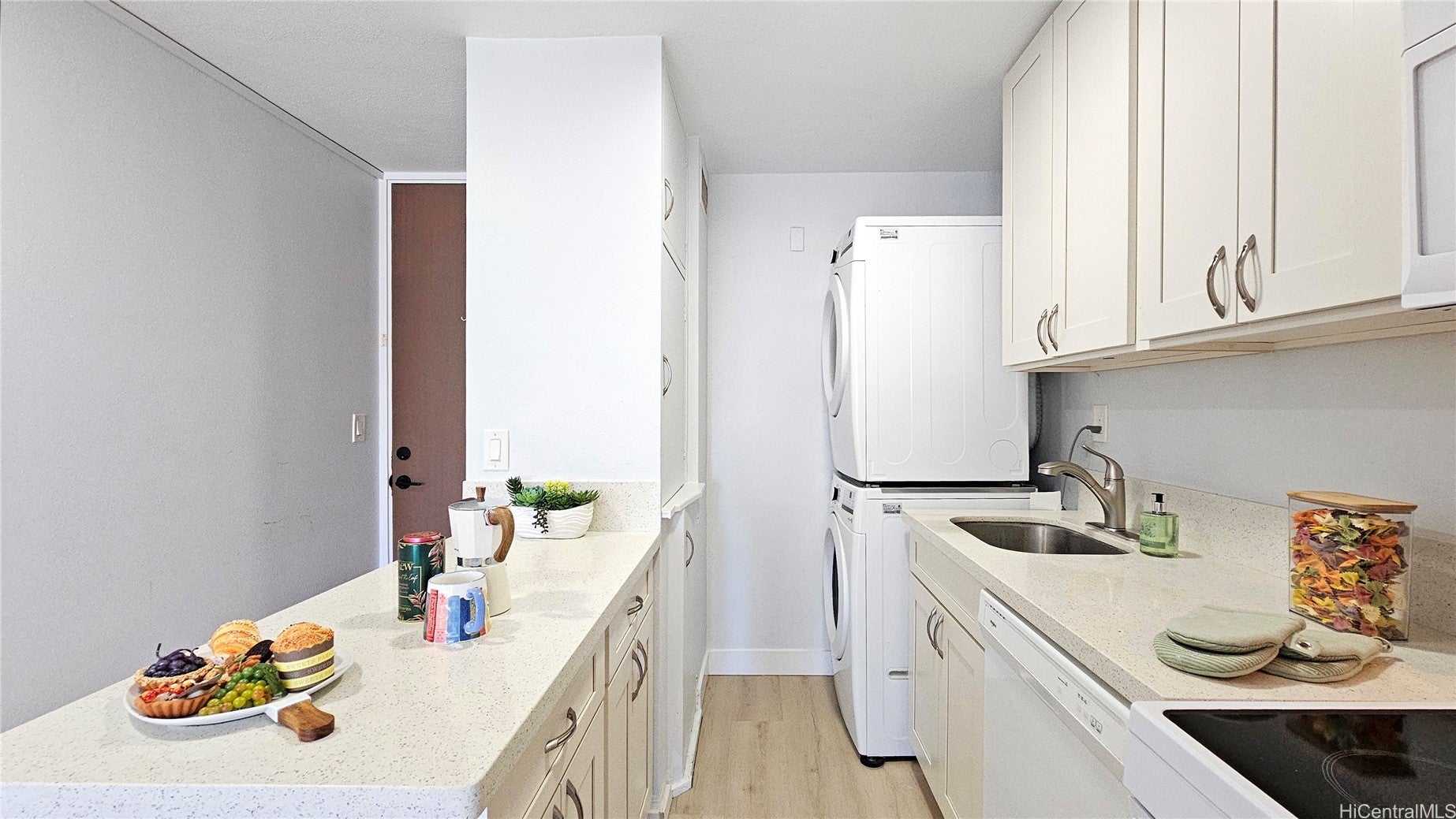435 Seaside Avenue 805