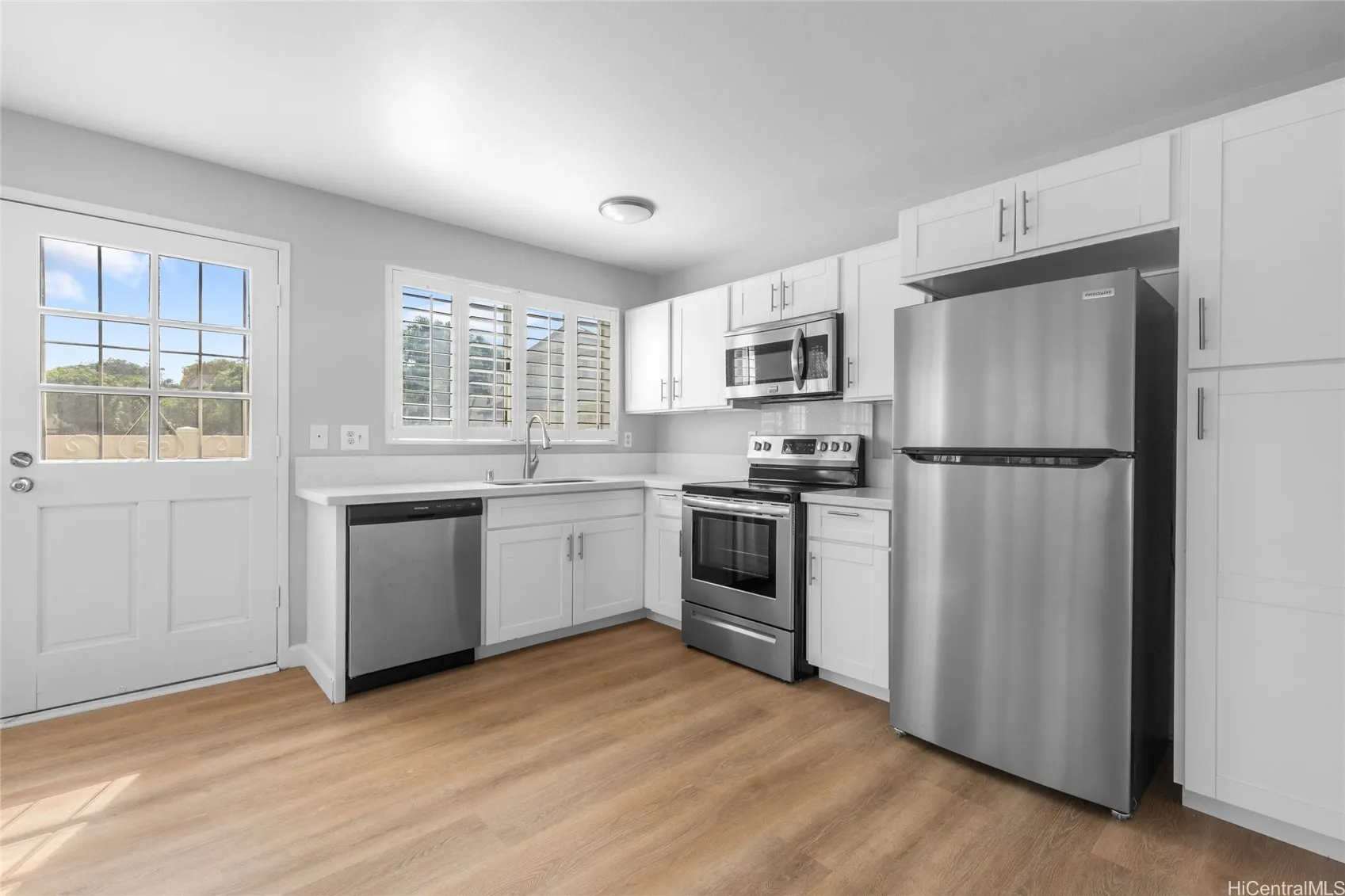 Ewa Beach, Hawaii 96706, United States, 3 Bedrooms Bedrooms, ,3 BathroomsBathrooms,Residential,Active,180401