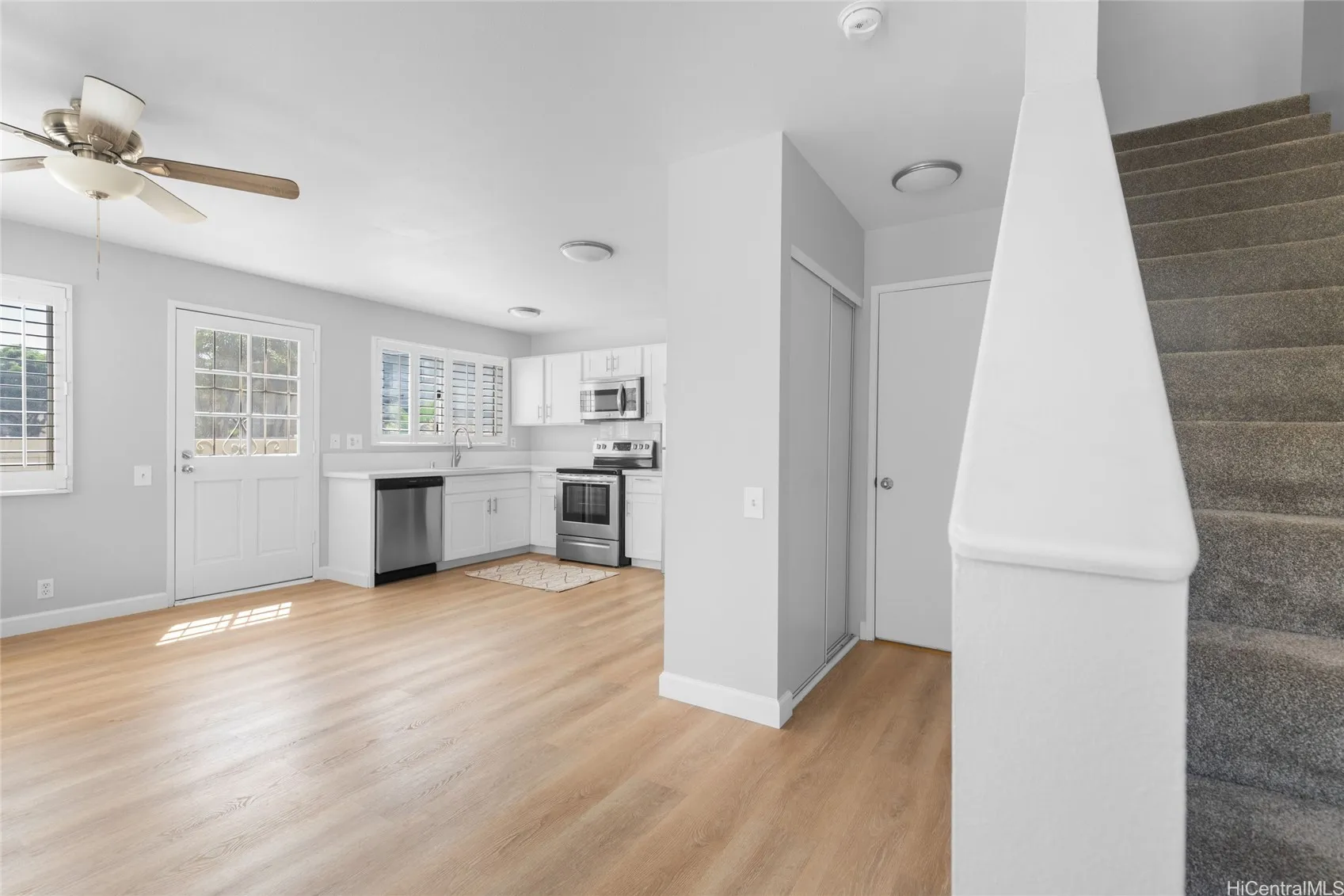 Ewa Beach, Hawaii 96706, United States, 3 Bedrooms Bedrooms, ,3 BathroomsBathrooms,Residential,Active,180401