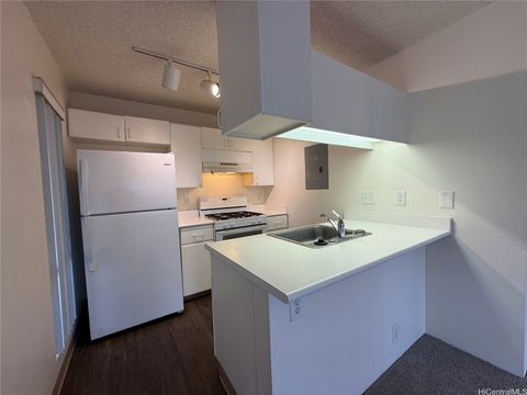 Photo of 91-1345 Puamaeole Street #39V, Ewa Beach, HI 96706 (MLS # 202607801)