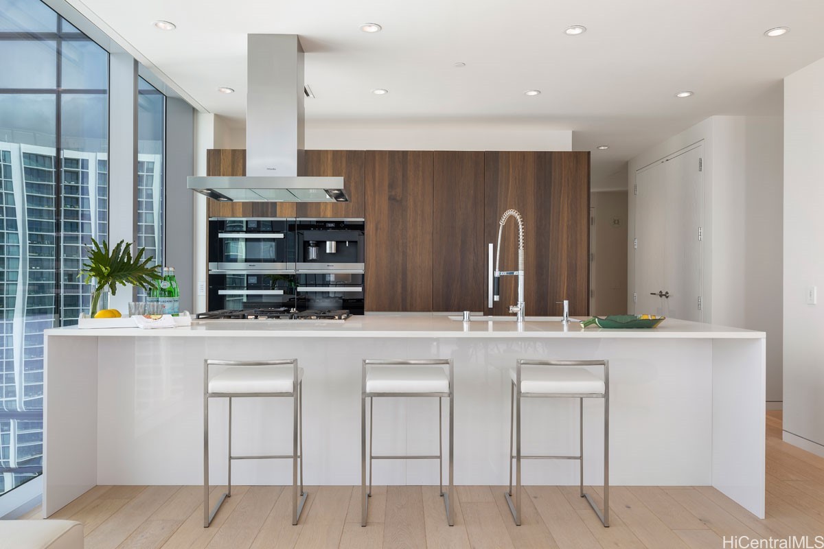 1118 Ala Moana Boulevard 2905