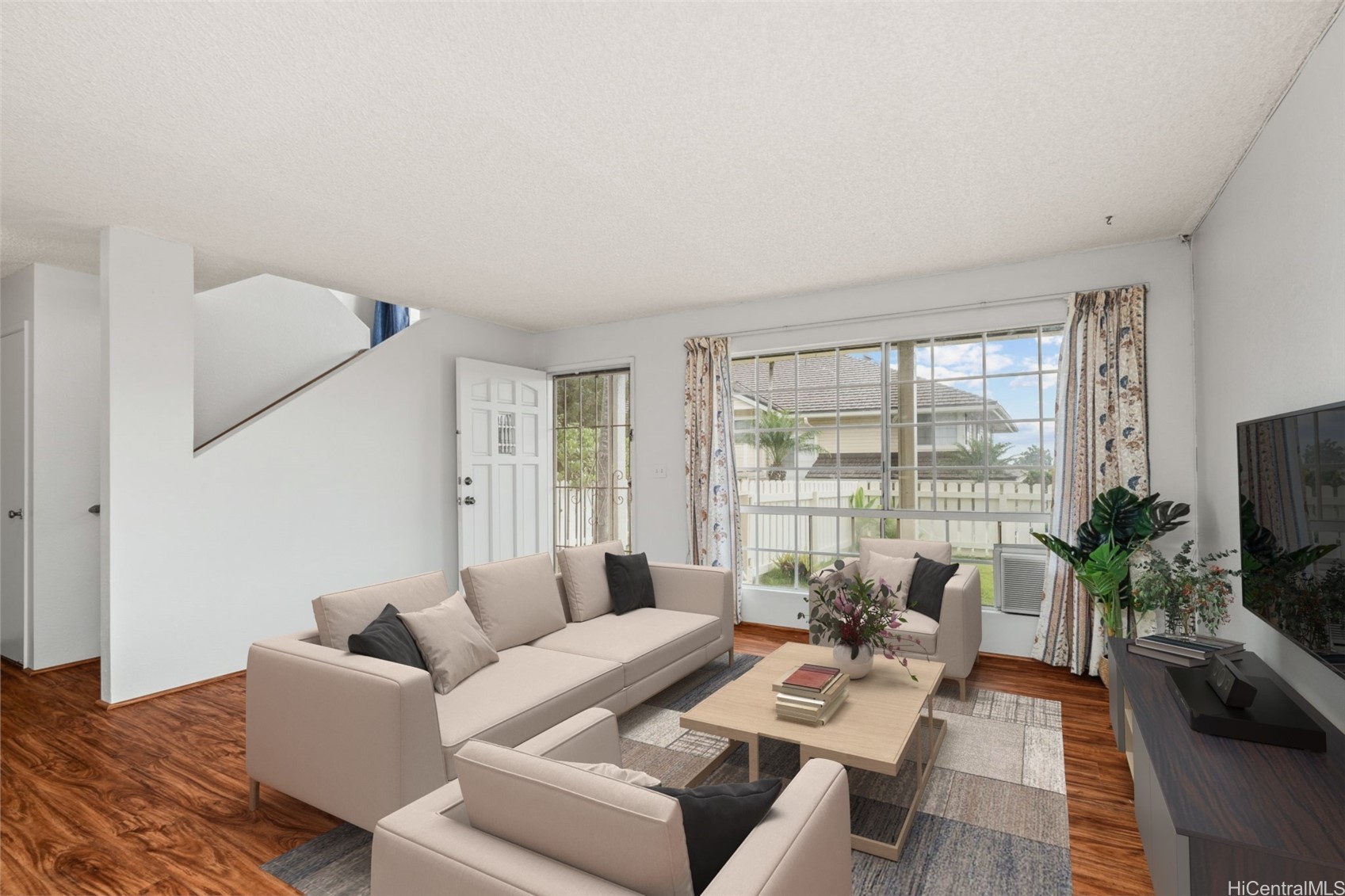 94-1463 Waipio Uka Street R101