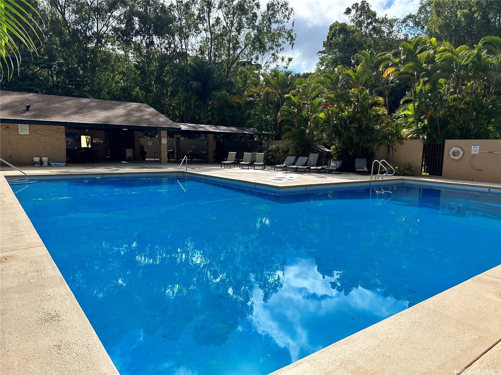 Waikalani Woodlands 2 Condominium