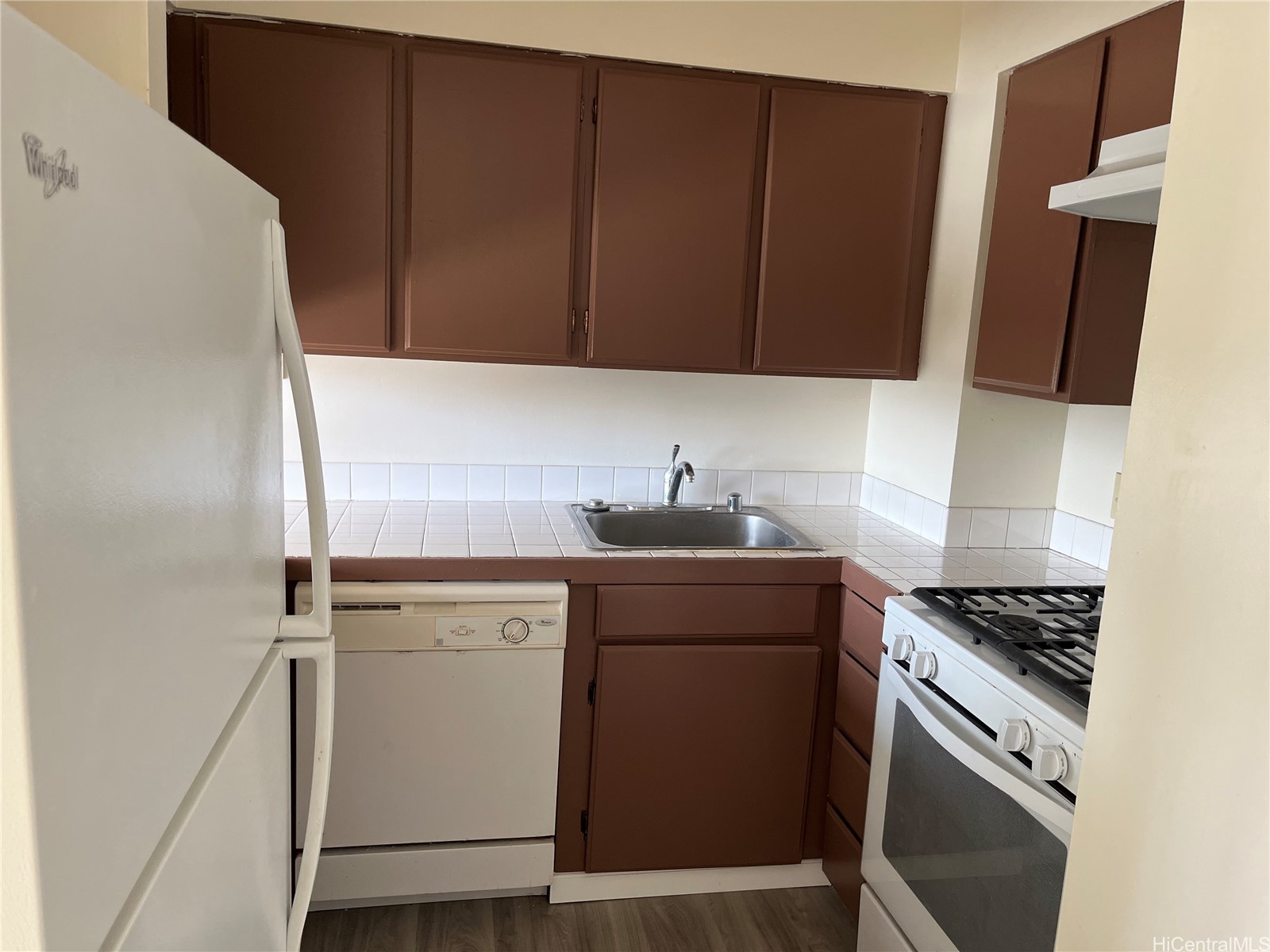 1571 Piikoi Street 1503