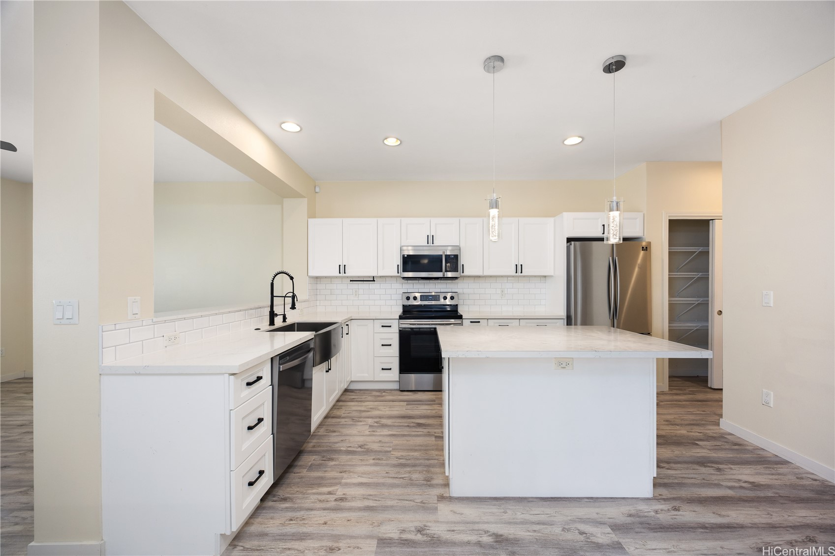 91-6221 Kapolei Parkway 309