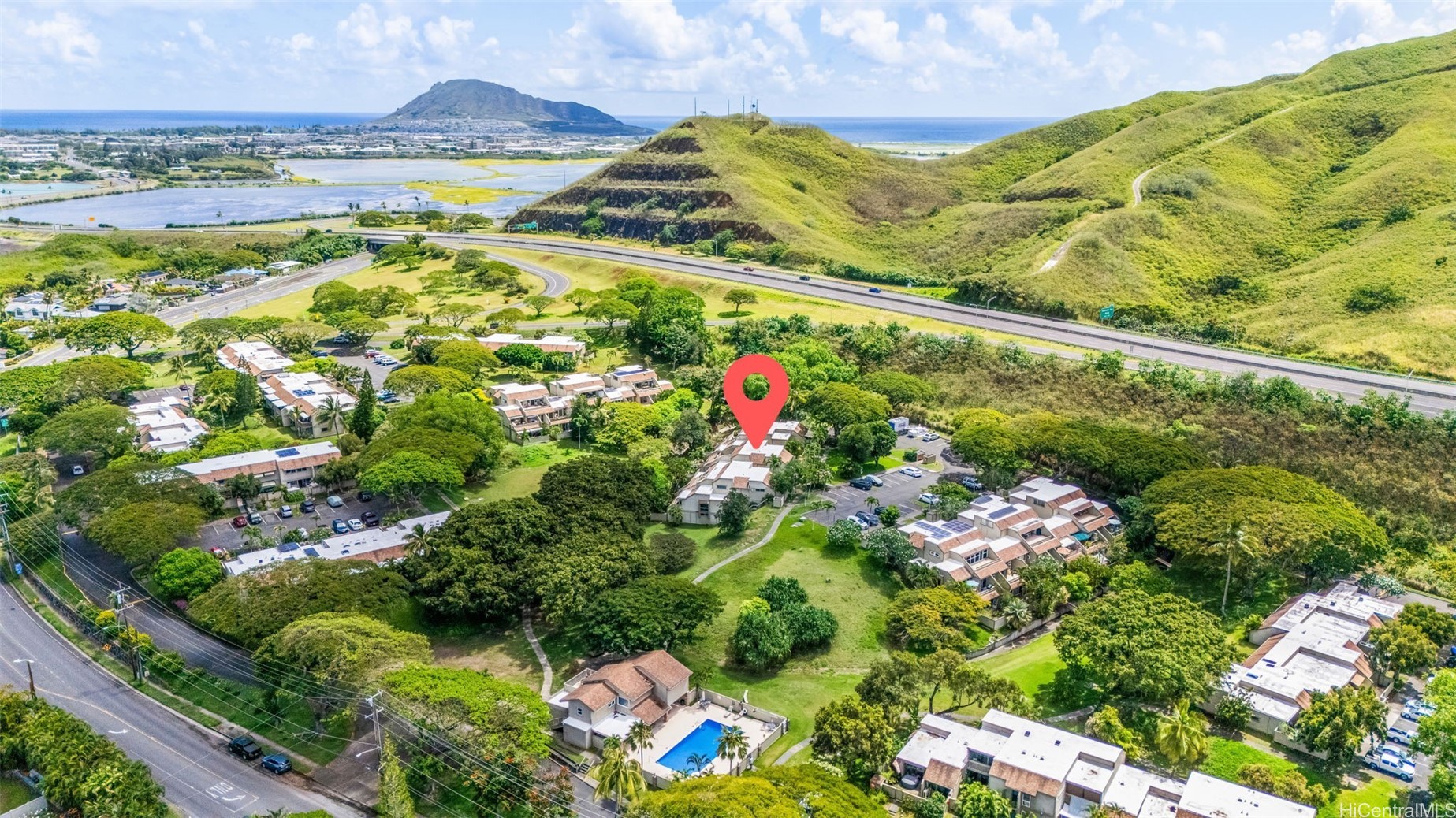 Yacht Club Knolls Condominium
