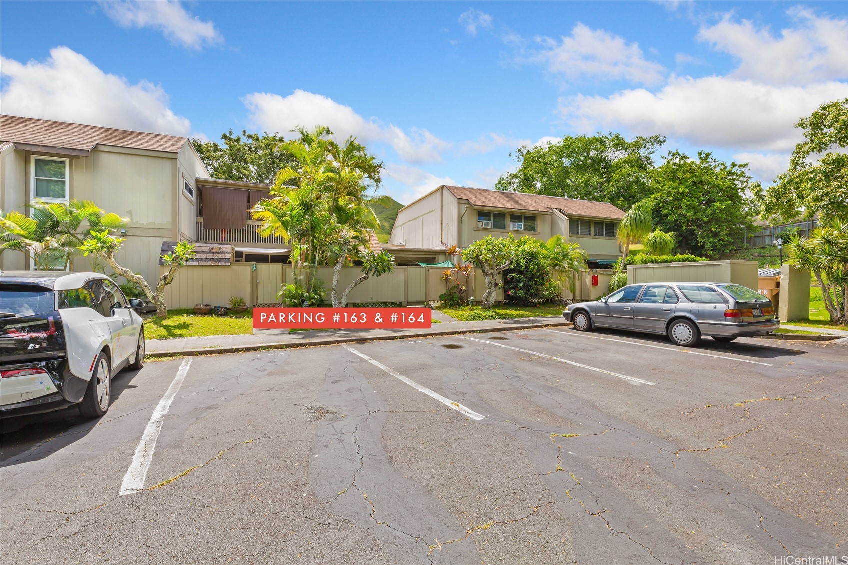 Yacht Club Knolls Condominium