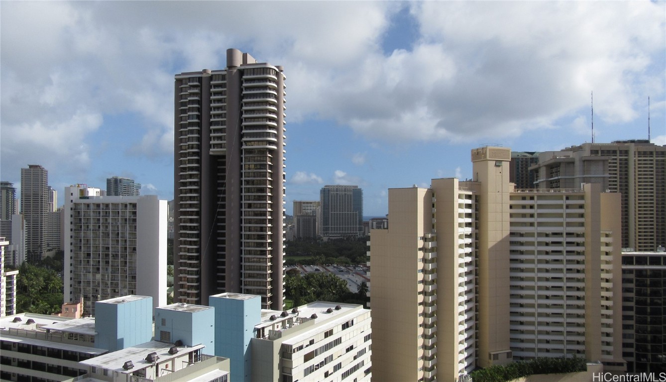 Chateau Waikiki Residential Lease