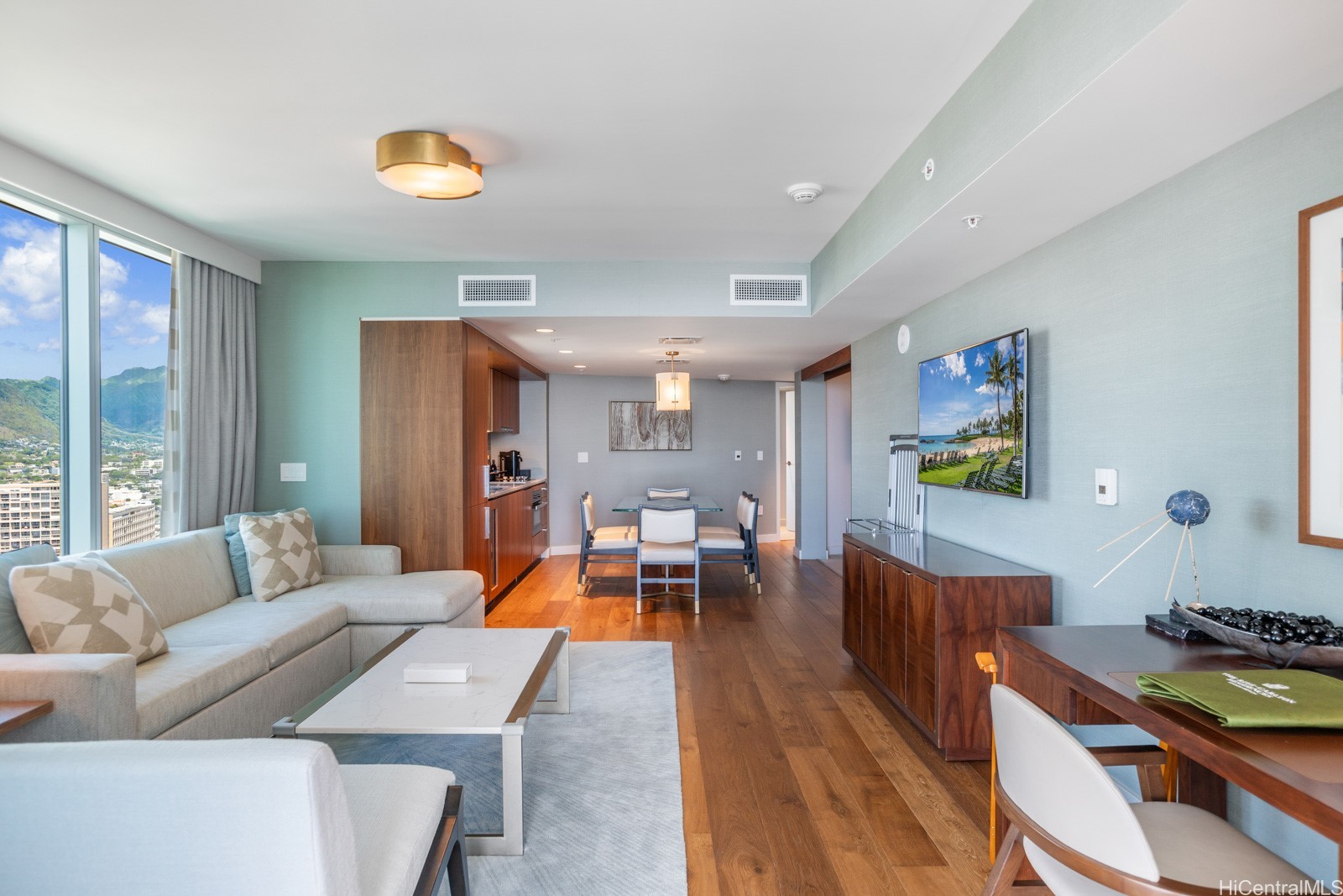 2139 Kuhio Avenue 3201