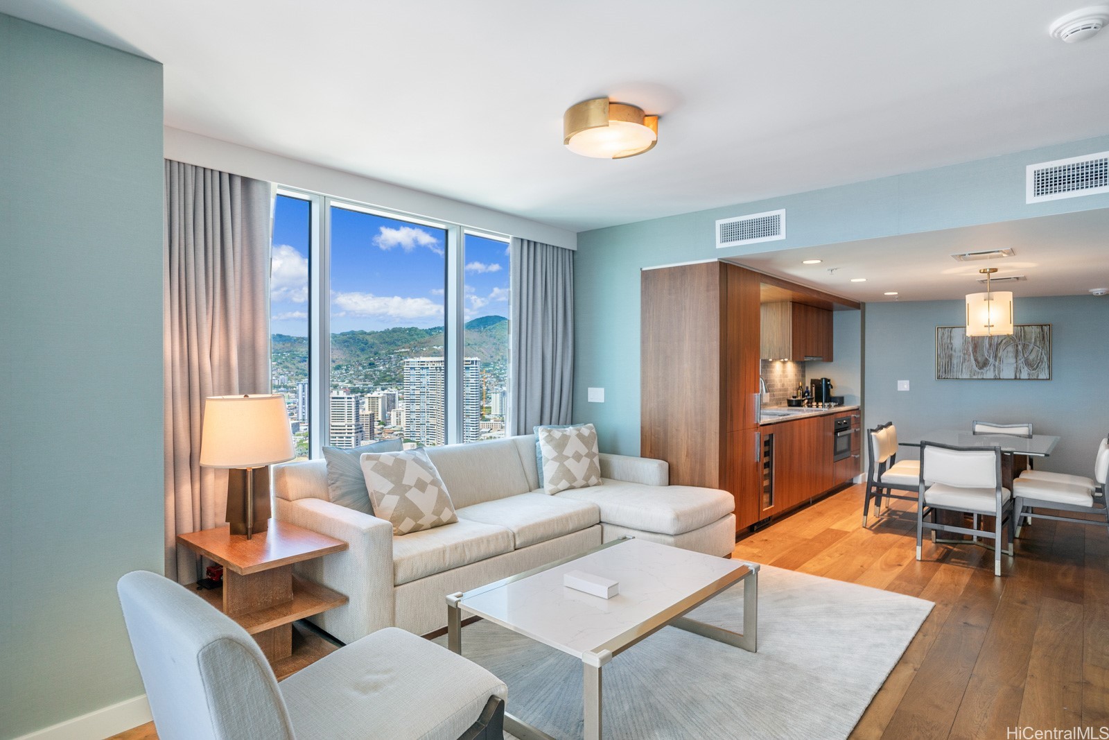 2139 Kuhio Avenue 3201