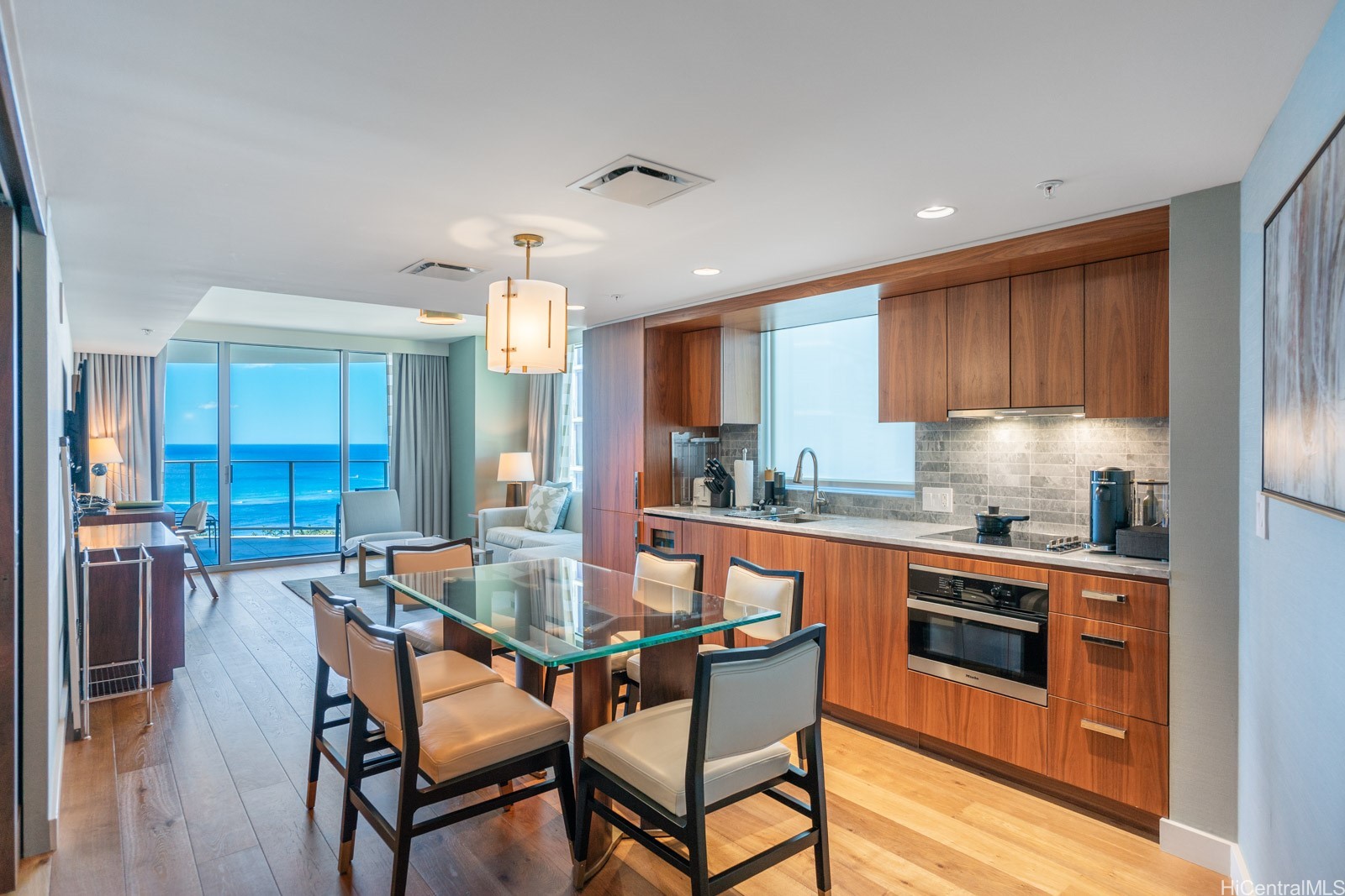 2139 Kuhio Avenue 3201