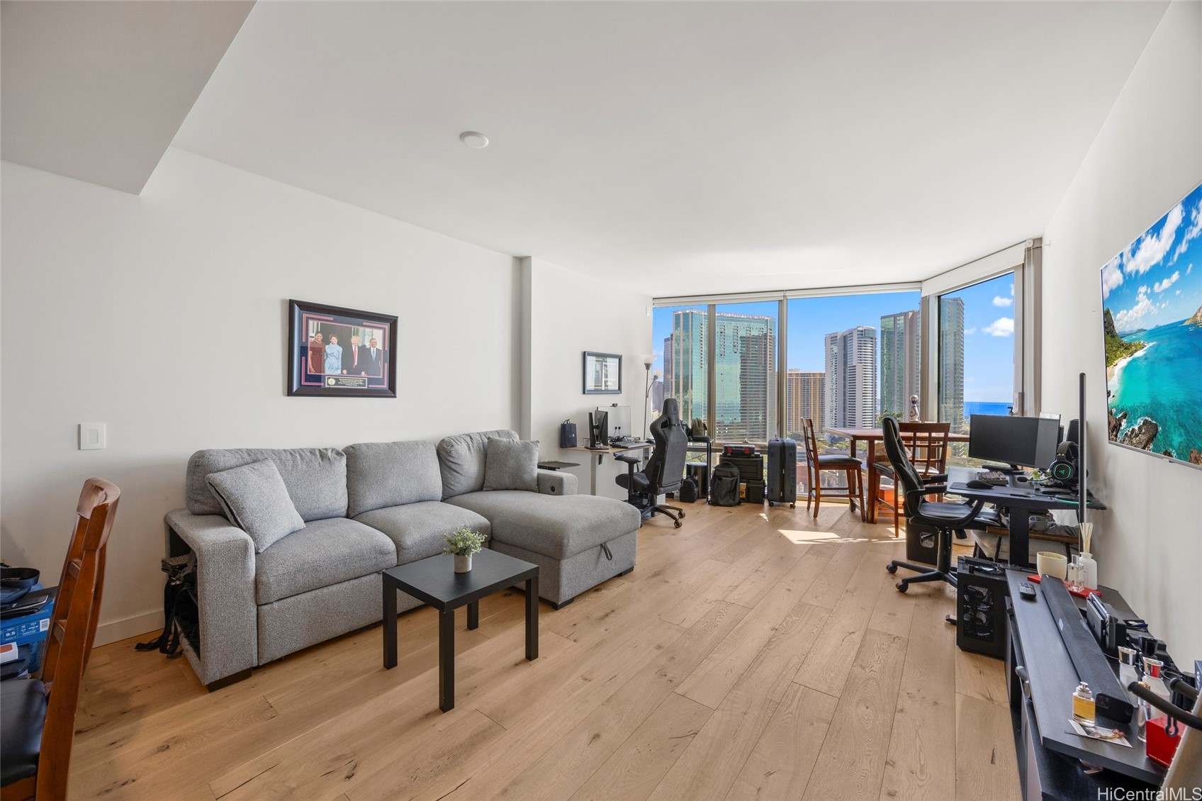 1001 Queen Street 1708